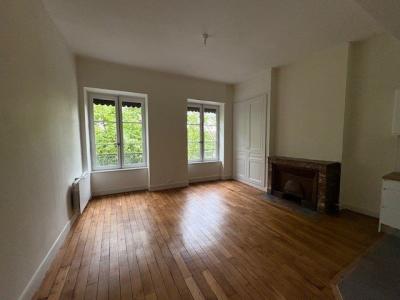 For rent Lyon-5eme-arrondissement 3 rooms 55 m2 Rhone (69005) photo 1