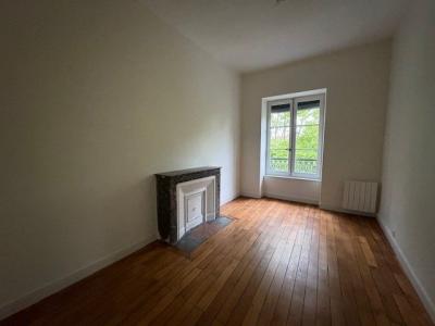 For rent Lyon-5eme-arrondissement 3 rooms 55 m2 Rhone (69005) photo 2