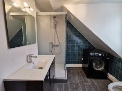For rent Paris-18eme-arrondissement 2 rooms 30 m2 Paris (75018) photo 3