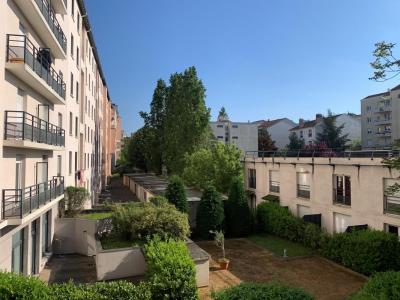 For sale Lyon-8eme-arrondissement 2 rooms 46 m2 Rhone (69008) photo 2
