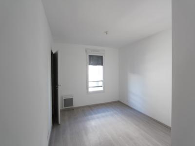 For rent Reze 2 rooms 43 m2 Loire atlantique (44400) photo 2