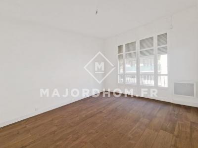 For sale Marseille-5eme-arrondissement 3 rooms 63 m2 Bouches du Rhone (13005) photo 3