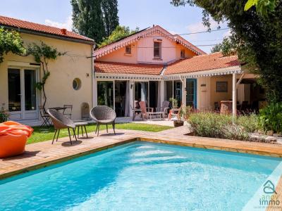 For sale Angouleme 9 rooms 182 m2 Charente (16000) photo 0