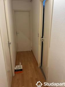 For rent Evry 1 room 85 m2 Essonne (91000) photo 4