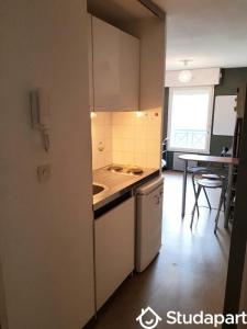 For rent Nantes 1 room 16 m2 Loire atlantique (44100) photo 1