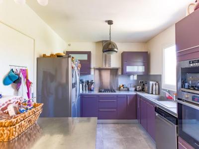 For sale 4 rooms 120 m2 Herault (34400) photo 3