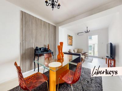 For sale Marseille-8eme-arrondissement 2 rooms 48 m2 Bouches du Rhone (13008) photo 1
