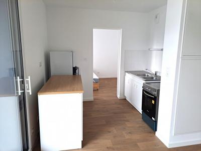 For rent Rennes 2 rooms 43 m2 Ille et vilaine (35000) photo 2