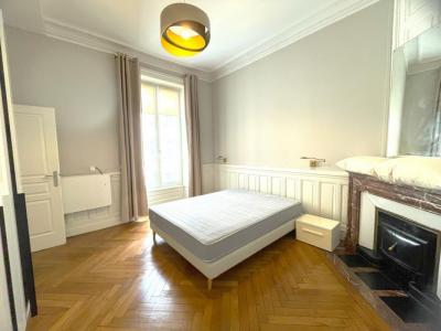 Louer Appartement Lyon-6eme-arrondissement 1700 euros
