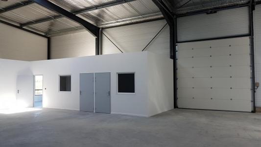 Louer Commerce 550 m2 Domazan
