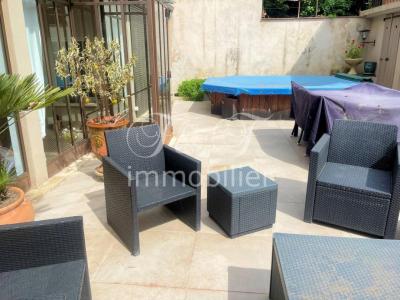 For sale Apt 187 m2 Vaucluse (84400) photo 2