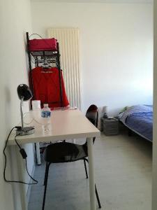 For rent Bordeaux 1 room 9 m2 Gironde (33000) photo 1