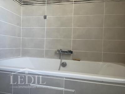 For sale Valreas 4 rooms 105 m2 Vaucluse (84600) photo 4