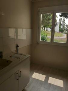 For rent Descartes 1 room 35 m2 Indre et loire (37160) photo 0