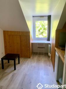 Louer Appartement 13 m2 Paris-14eme-arrondissement