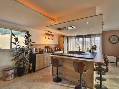 For sale Fos-sur-mer 4 rooms 235 m2 Bouches du Rhone (13270) photo 2