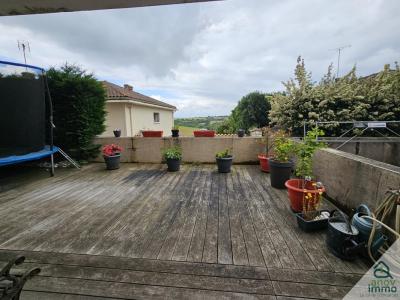 For sale Thouars 4 rooms 87 m2 Deux sevres (79100) photo 2