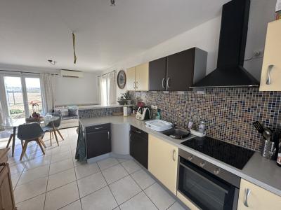 For sale RSIDENTIEL 4 rooms 89 m2 Herault (34530) photo 1