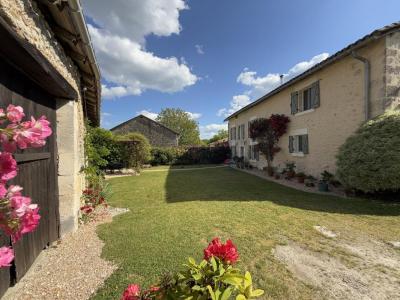 Acheter Maison 360 m2 Leguillac-de-cercles