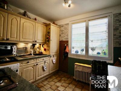 For sale Bourges 4 rooms 76 m2 Cher (18000) photo 2