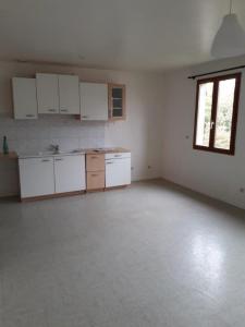 For rent Puiseux-en-france 2 rooms 40 m2 Val d'Oise (95380) photo 3