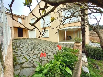 Acheter Immeuble 200 m2 Saint-chinian