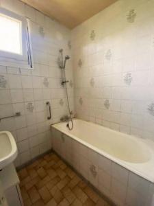 For sale Lanouaille 5 rooms 80 m2 Dordogne (24270) photo 4
