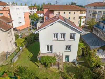 For sale Bourg-en-bresse 9 rooms 200 m2 Ain (01000) photo 1