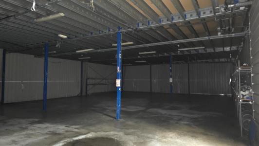 Louer Commerce 540 m2 Port