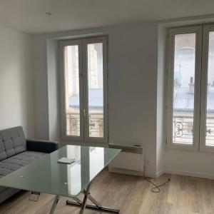 Louer Appartement 20 m2 Paris-10eme-arrondissement