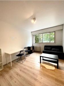 For rent Paris-14eme-arrondissement 1 room 25 m2 Paris (75014) photo 0