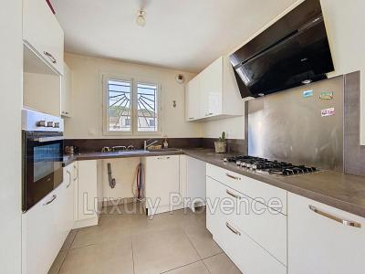 For sale Gardanne 4 rooms 85 m2 Bouches du Rhone (13120) photo 2