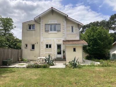 For sale 6 rooms 124 m2 Gironde (33600) photo 0