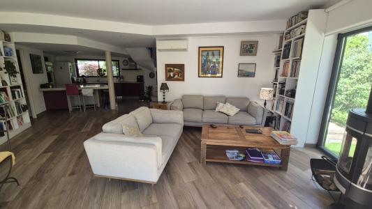 For sale 5 rooms 144 m2 Herault (34170) photo 2