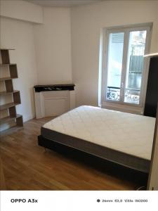 For rent Neuilly-sur-seine 2 rooms 30 m2 Hauts de Seine (92200) photo 2
