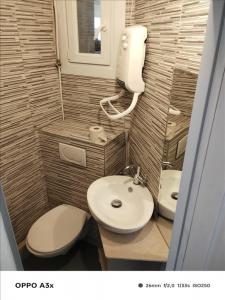 For rent Neuilly-sur-seine 2 rooms 30 m2 Hauts de Seine (92200) photo 3