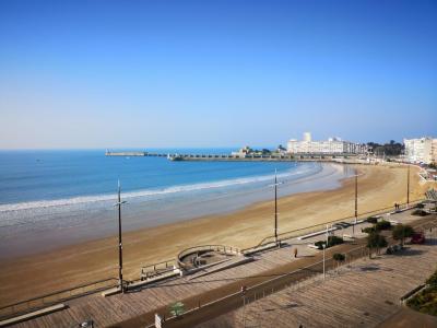 For sale Sables-d'olonne 2 rooms 37 m2 Vendee (85100) photo 3