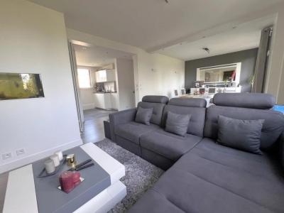 For sale Clayes-sous-bois 4 rooms 67 m2 Yvelines (78340) photo 1