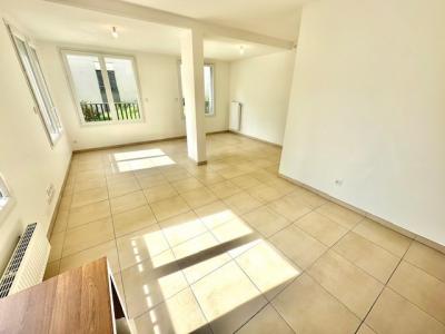 Louer Appartement Lyon-8eme-arrondissement 670 euros