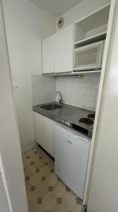 For rent Lyon-8eme-arrondissement 2 rooms 29 m2 Rhone (69008) photo 2
