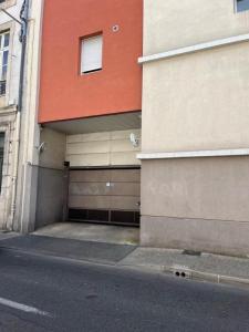 Louer Parking 16 m2 Nimes