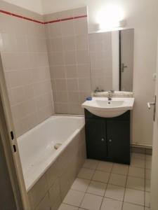For rent Bois-colombes 1 room 36 m2 Hauts de Seine (92270) photo 2