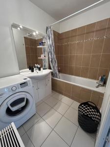Louer Appartement Bagnols-en-foret 1070 euros