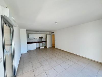 For rent Marseille-3eme-arrondissement 3 rooms 71 m2 Bouches du Rhone (13003) photo 3