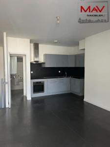 For rent Tourcoing 2 rooms 69 m2 Nord (59200) photo 0