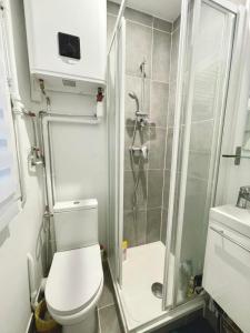 Louer Appartement Paris-11eme-arrondissement 895 euros