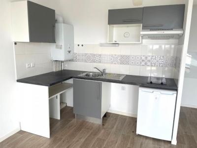 For rent Tours 1 room Indre et loire (37100) photo 2