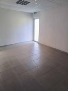 Annonce Location Local commercial Breviandes 10