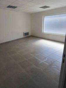 Louer Local commercial 75 m2 Breviandes