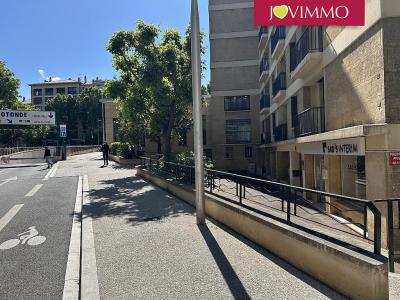 Acheter Commerce 32 m2 Aix-en-provence